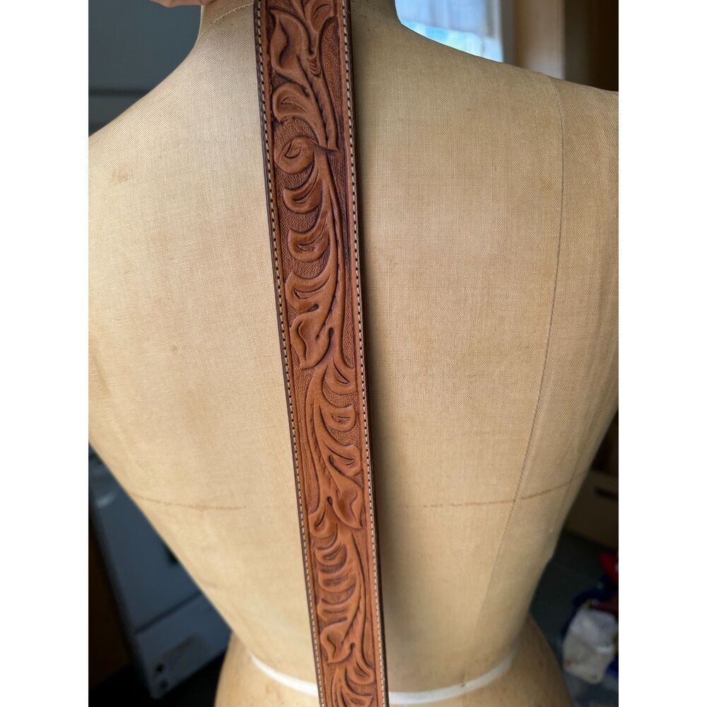 VTG Tony Lama 100% Leather Tooled Saddle Brown Western Belt SZ 38 Made in USA - Picture 4 of 9